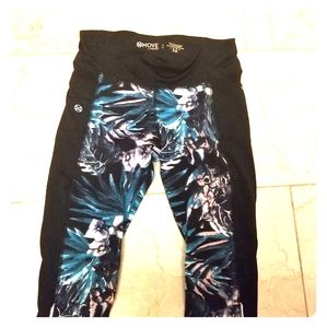 Cropped workout pants